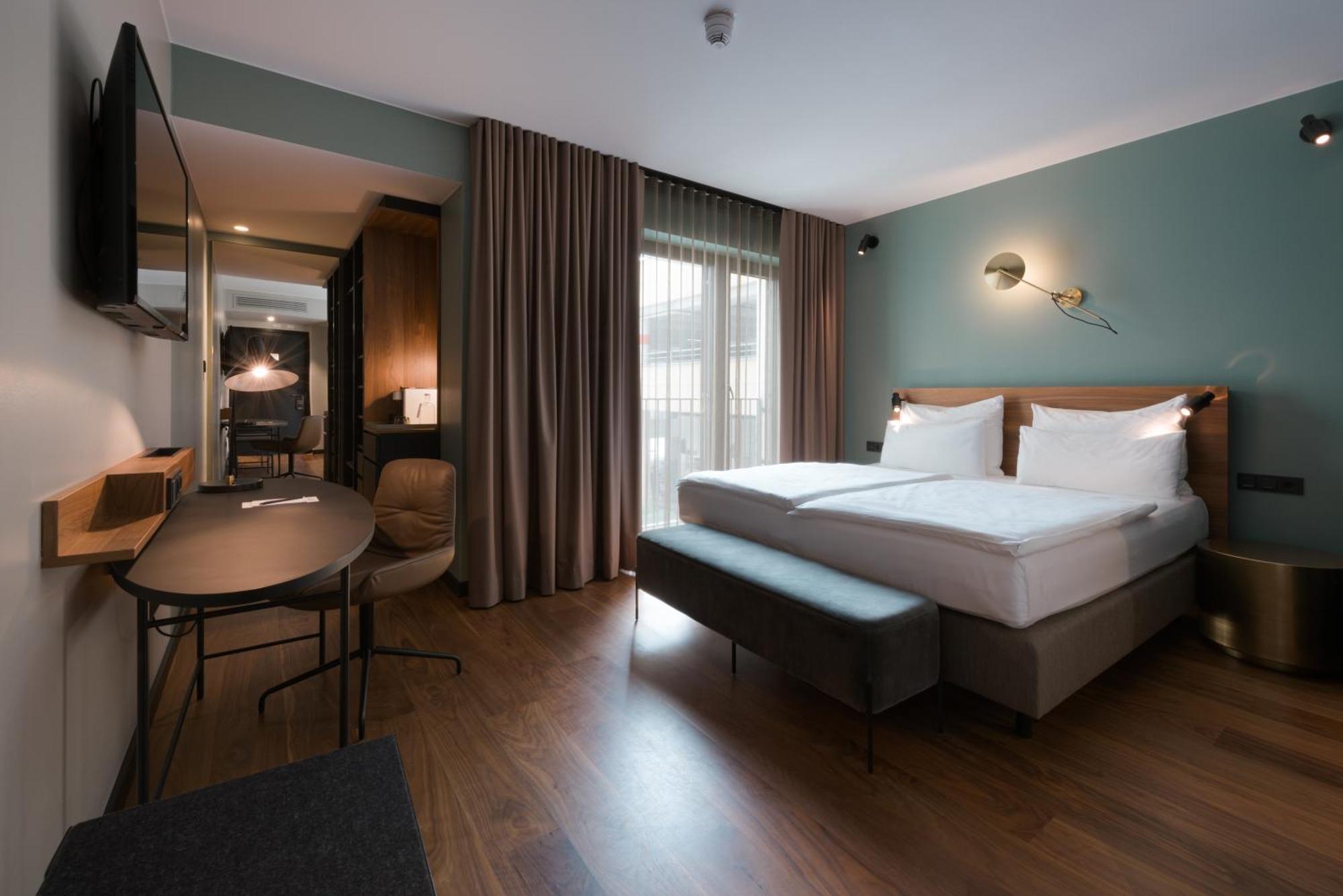 Emilu Design 4* Stuttgart